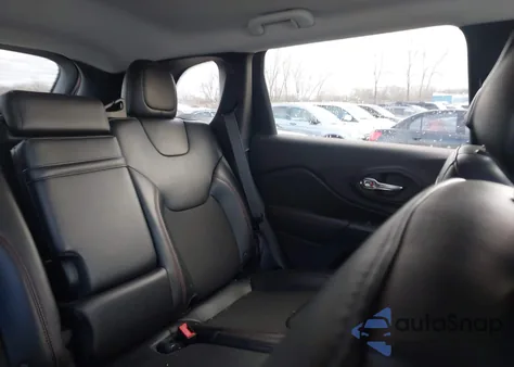 2019 Jeep Cherokee Trailhawk 4X4 from USA, damaged, VIN 1C4PJMBX5KD188295